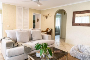 Rabbits Apartment in Paradise